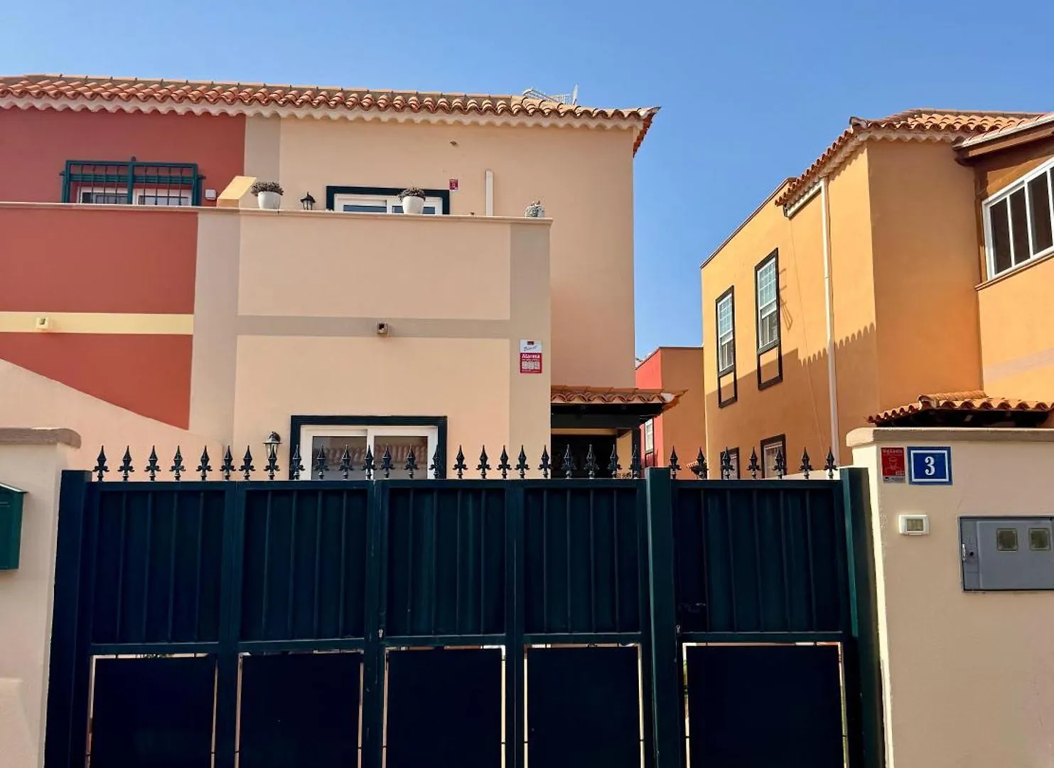 Lovely Terraced House In Costa Del Silencio Arona  Ferienhaus Arona (Tenerife)